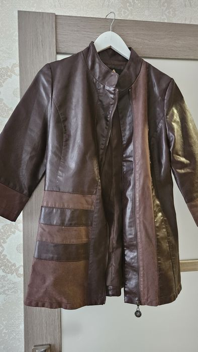Шкіряна куртка, плащ, пиджак
