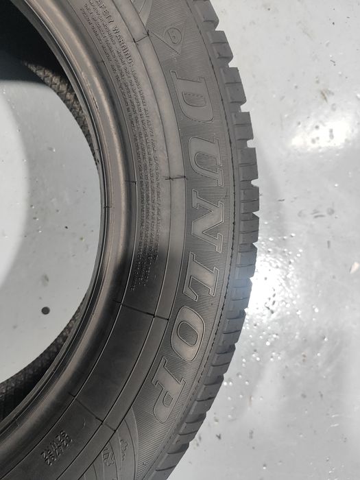 2 pneus semi novos 205-60R16 Dunlop - Oferta dos Portes