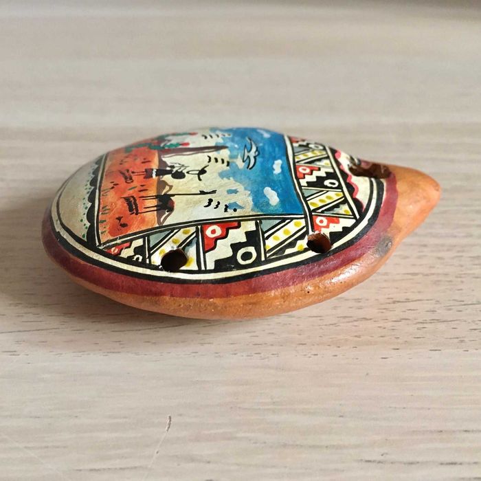 Ocarina antiga em barro do Perú