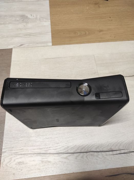 Xbox 360s model 1439