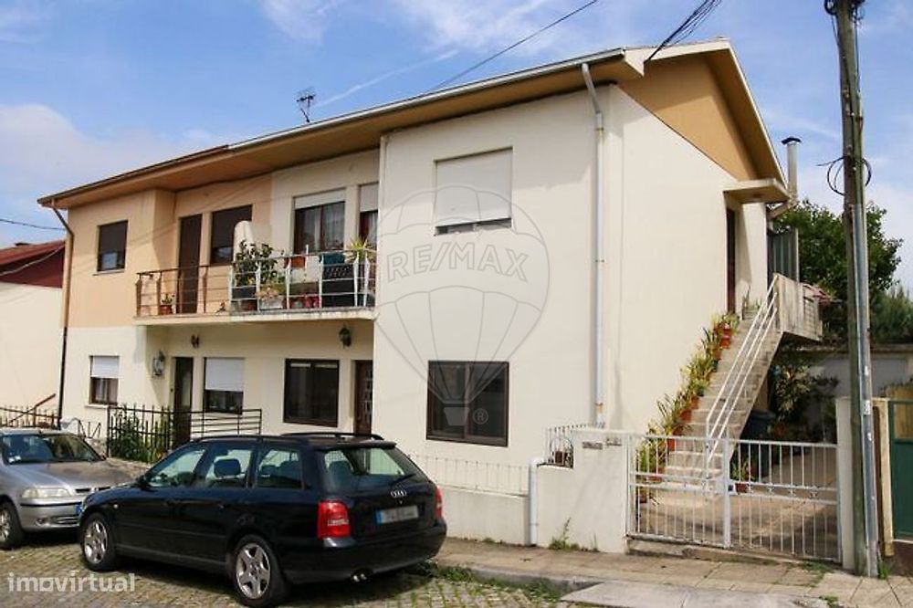 Moradia T4 para venda