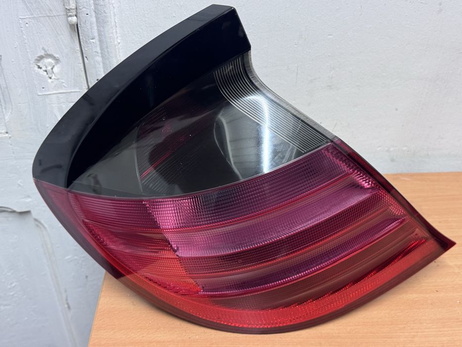 Par Lanternas Traseiras Mercedes CLK W209 / C200 C230 Sport Coupe W203