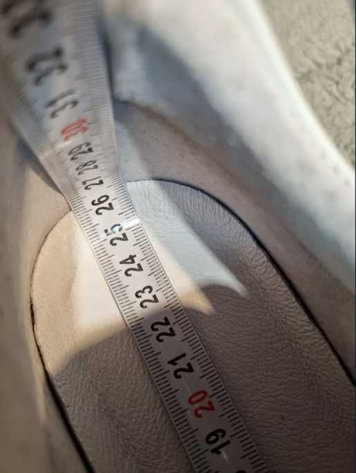 Białe skórzane buty sneakersy Pavement Dee Holographic 40