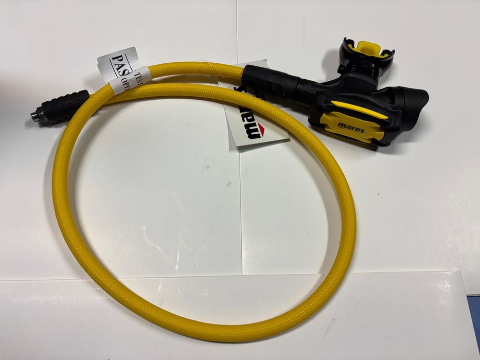 Automat oddechowy Octopus SXS Maresa podawany z prawej i lewej strony