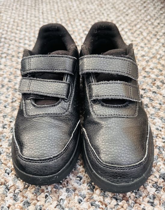 Продам осінні кросввки adidas 33,5 р