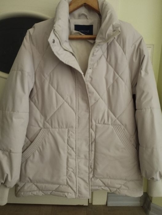 Куртка жіноча бежева