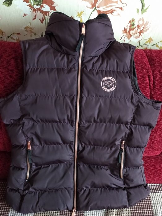 Продам жіночу жилетку в ідеальному стані розмір L-XL