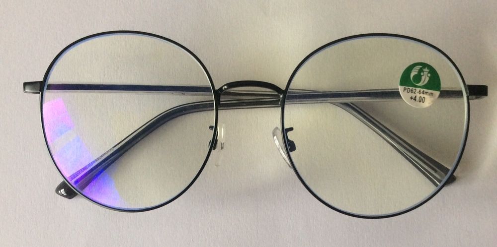 Окуляри комп'ютернi з дiоптрiями +1,5, +3,0, +4,0.