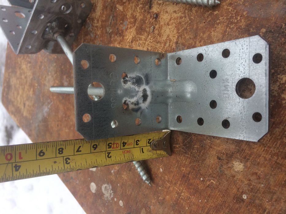 Łącznik kątowy z przyspawaną śrubą kątownik do montażu balustrady