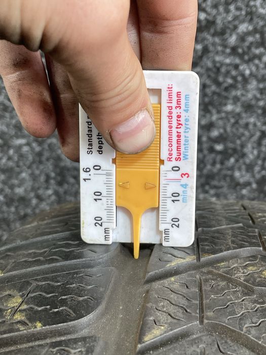 Продам Б/У шини Pirelli 225/55R17 SottoZero 3