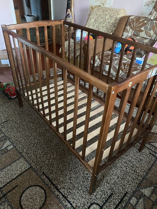 Дитяче ліжечко, маятниковий механізм, кокосовий матрас