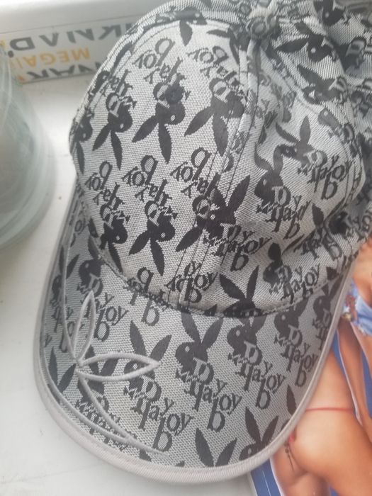 Playboy в колекцію різні речі, чит опис.