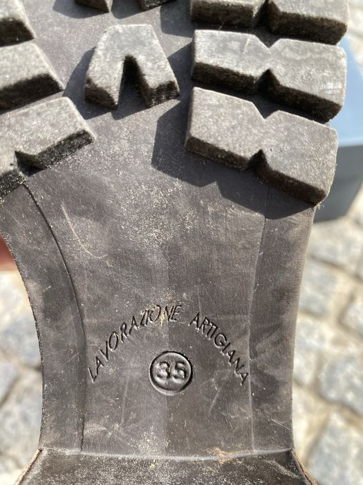 Botas em camurça