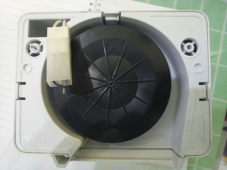 Indesit BAAN 13 вентилятор холодильної камери