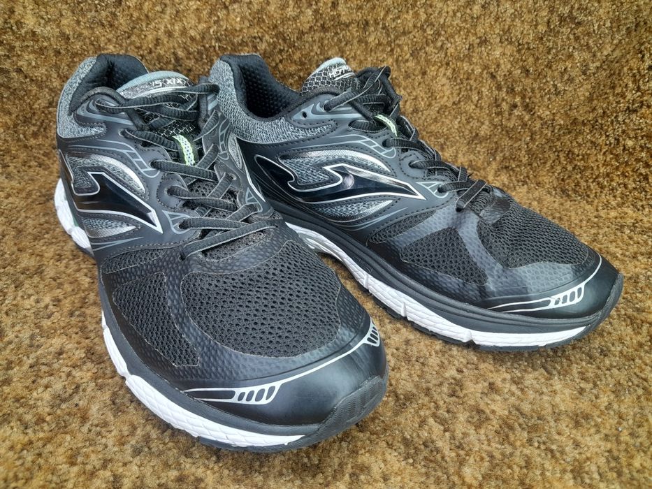 Кросівки ВС Великобританії  Joma Hispalis 41,42,43,44,45 розмір.