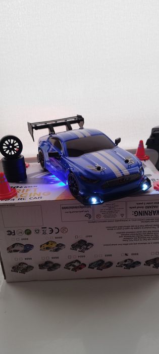 Дрифт Машинка Ford Mustang 4×4 ,з LED 1:24(Різні Варіанти)