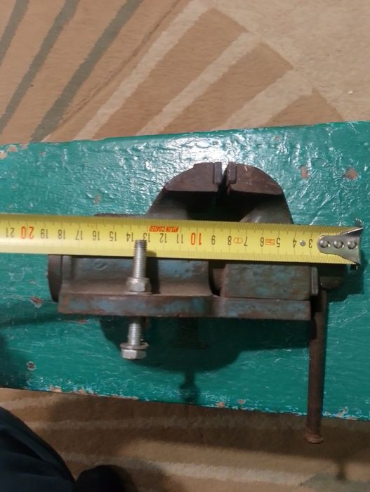 Тиски слесарные в хорошем состоянии