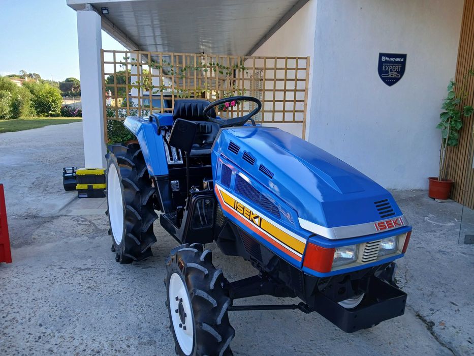Trator iseki 4x4 3cilindros
