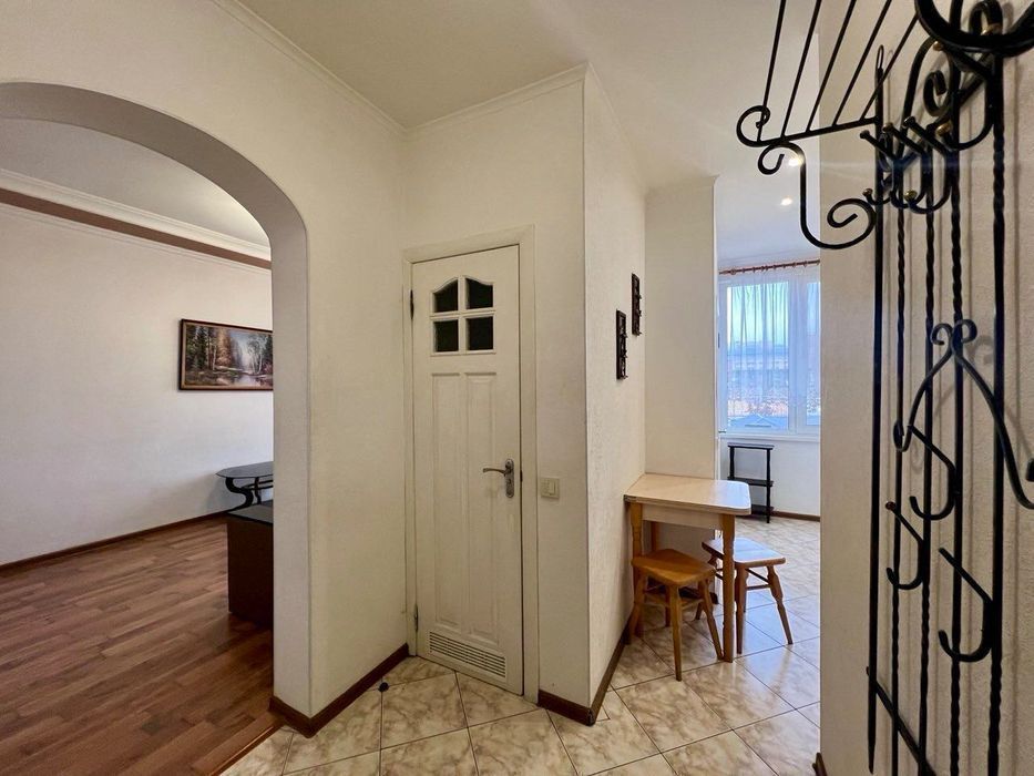 2к Бульвар Тараса Шевченка 2 метро Палац Спорту Арена Центр Подобово