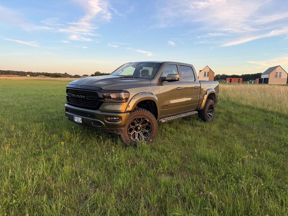 RAM 1500 Niski przebieg, bogate wyposażenie, super wygląd.