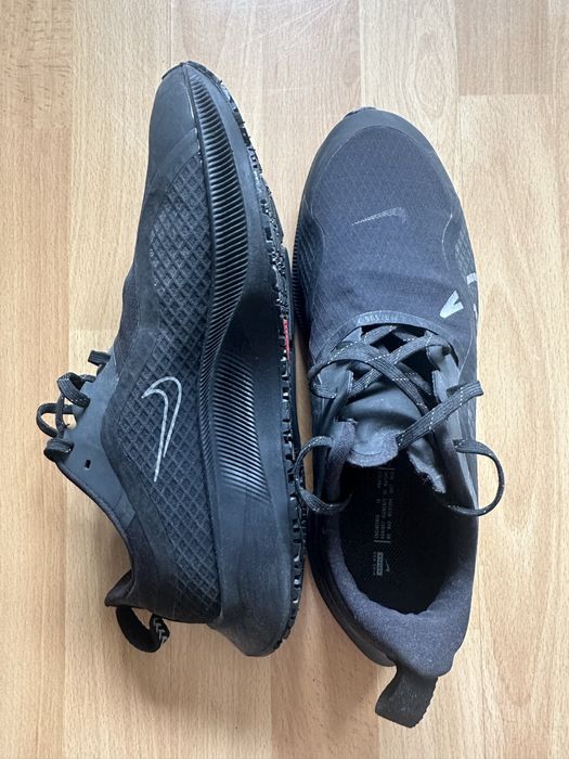 Buty do biegania Nike Air Zoom Pegasus 37 Shield – CQ7935-001, Roz. 44,5