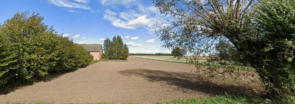 Siedlisko 20ar z budynkami i 8,24h ziemi