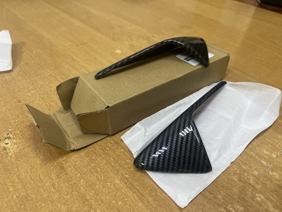 Для Tesla Model 3/Y Захисна кришка бічної камери карбон