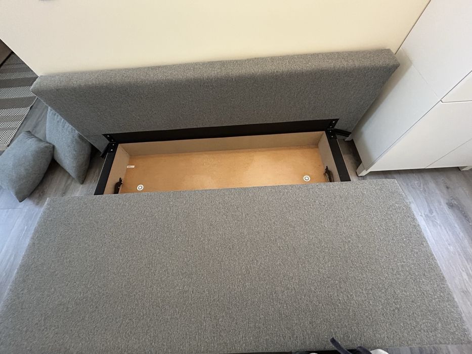 Vende-se sofá-cama, cor cinza, do IKEA,