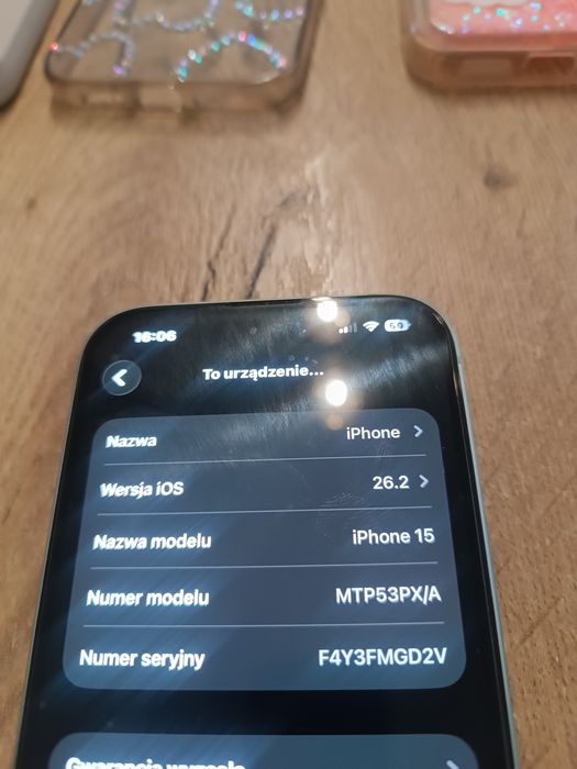 IPhone 15 128g bat 84%