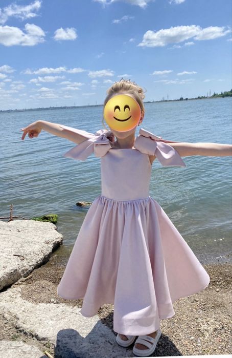 Продам святкову випускну сукню для дівчинки