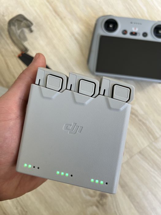 Drone DJI Mini 3 Fly More Combo (3 BATERIA) + DJI RC (4K)