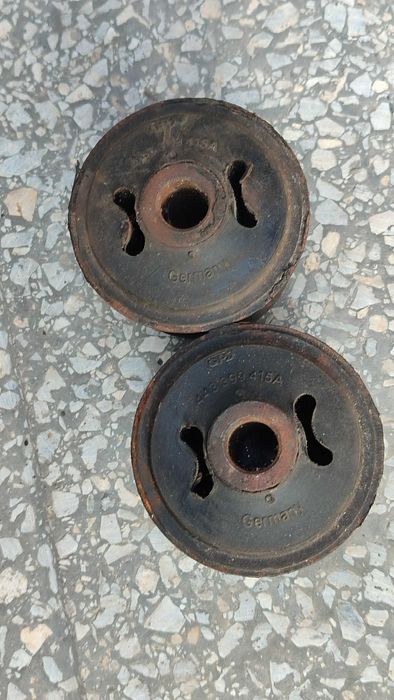 Продам сайлентблок підрамника