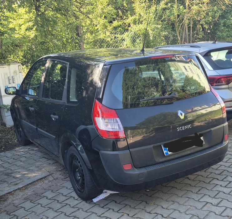 Renault gr scenic II 1.6  2005 r. 7 osob. Czytać opis.