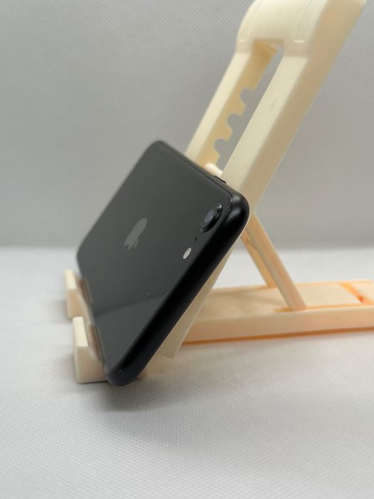 iPhone SE 2 2020 r-sim unlock Black