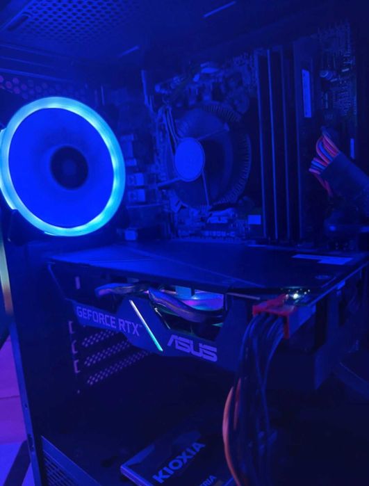 Kompter gamingowy + 2 monitoty [opis]