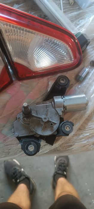 Motor limpa vidros traseiro Nissan qasqhai 2011