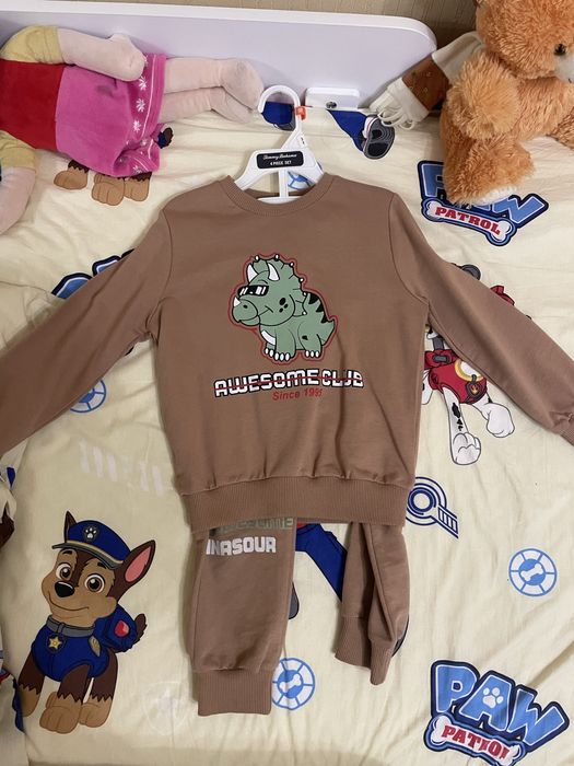 Новий костюм 2-3 роки