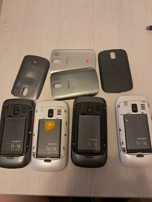 Nokia Asha 302    .