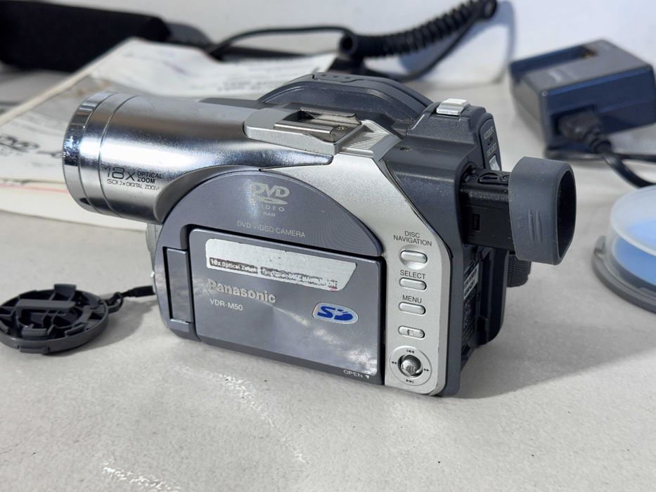Kamera Panasonic VDR-M50EB  zestaw torba pilot statyw