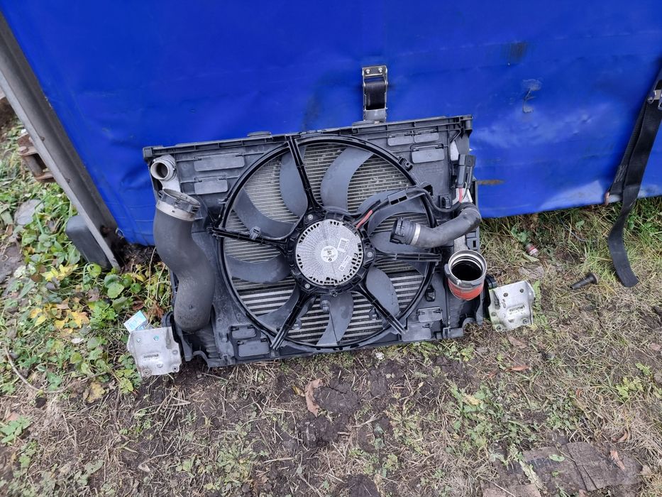 Chlodnice wody intercooler wiatrak bmw f10 535d 313km Komplet chlodnic