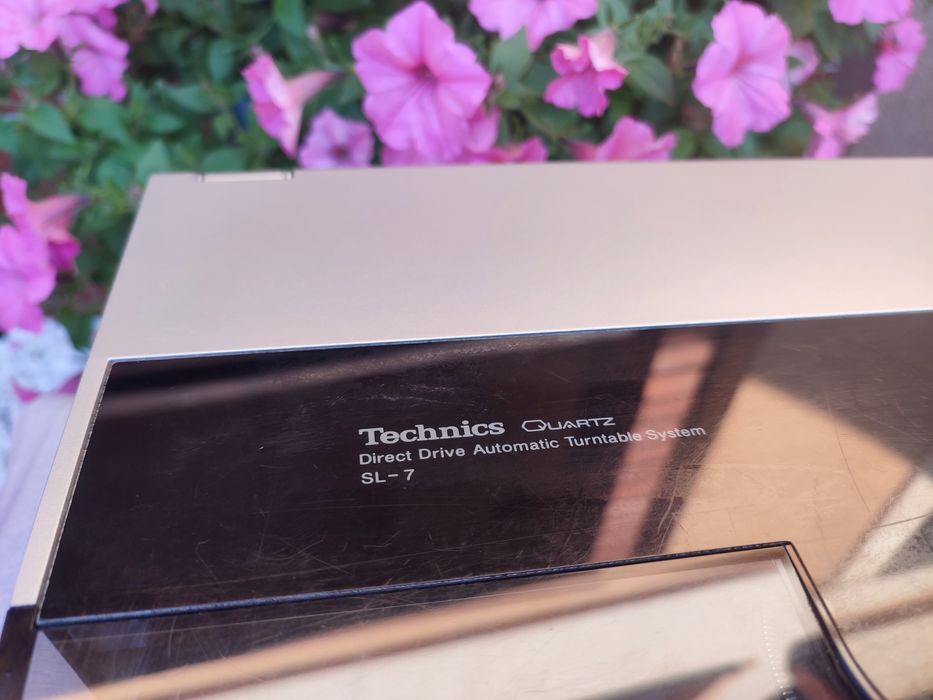 Gramofon Technics SL-7