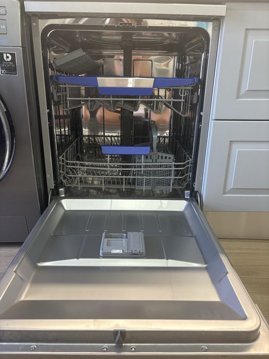 Máquina de Lavar Loiça BECKEN Boostwash BDW9996