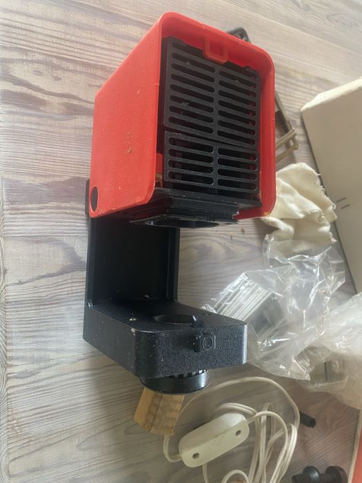 Rzutnik do slajdów Sputnik 2 ruski rosyjcki slajdy projektor prl