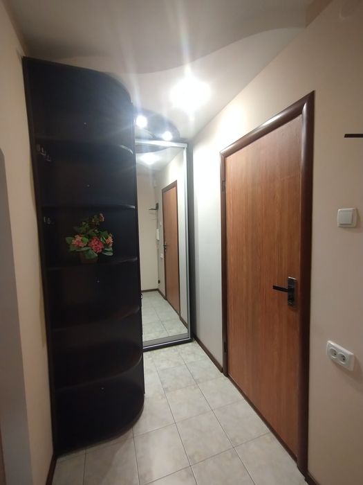 Продам 1- ком.кв-ру с кап.ремонтом,на Песках