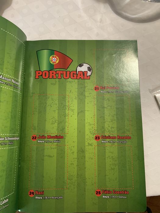 Caderneta e cromos Gorila por colar