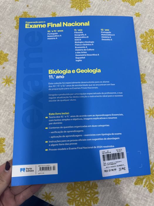 Livro preparação exame biologia e geologia