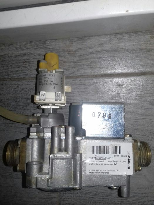 Газовый клапан Honeywell VK4105M 2055 2