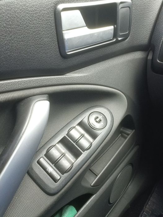 Продам Ford Kuga 2012р 2,5Т бензин