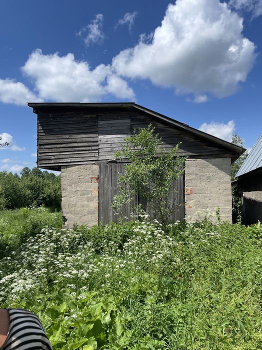 Продам будинок ( без внутрішніх робіт)приватизовних 9 соток землі