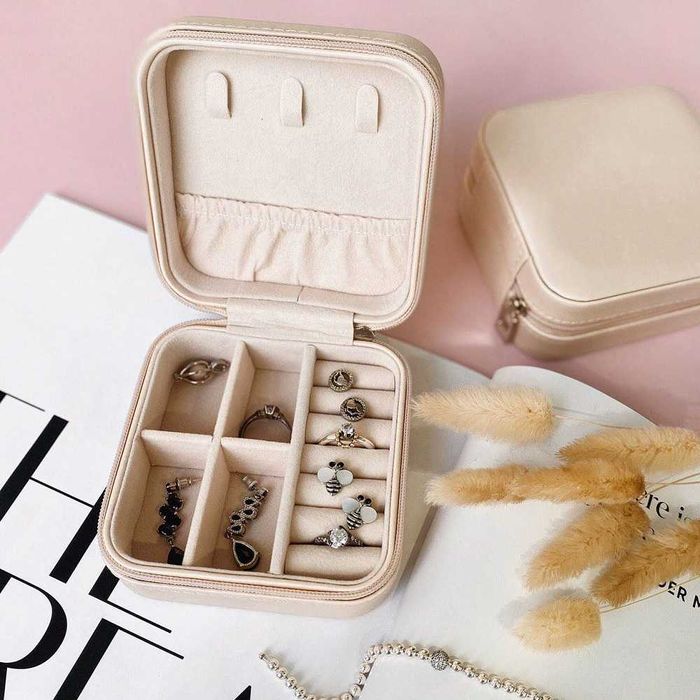 Органайзер для прикрас, для біжутерії. Шкатулка для зберігання прикрас